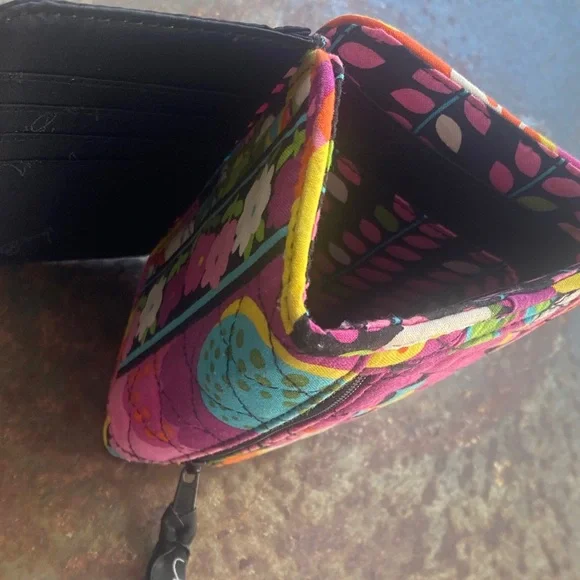 Vera Bradley Euro Wallet in Va Va Bloom Pattern (Retired)-Floral Quilted TriFold - Picture 9 of 11